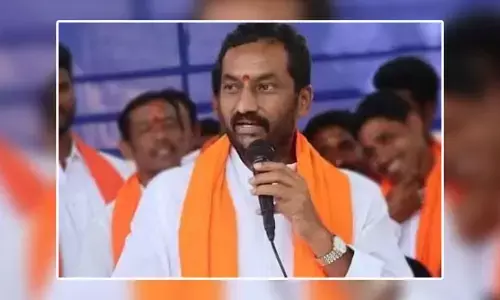 మంత్రి కేటీఆర్‌తో చర్చకు తాను సిద్ధం: BJP MLA Raghunandan Rao