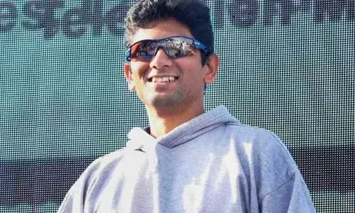 పాక్ మాజీ క్రికెటర్‌‌కు దిమ్మతిరిగే కౌంటర్ ఇచ్చిన టీమిండియా మాజీ లెజెండ్..