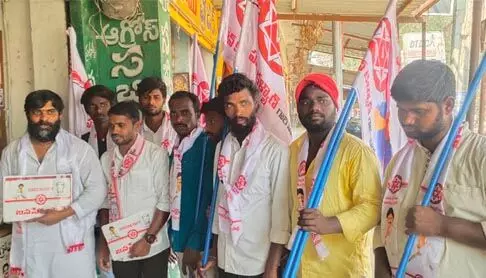టీఆర్ఎస్ పాలన మోసపూరితం : వంగ లక్ష్మణ్ గౌడ్ టీఆర్ఎస్ పాలన మోసపూరితం : వంగ లక్ష్మణ్ గౌడ్