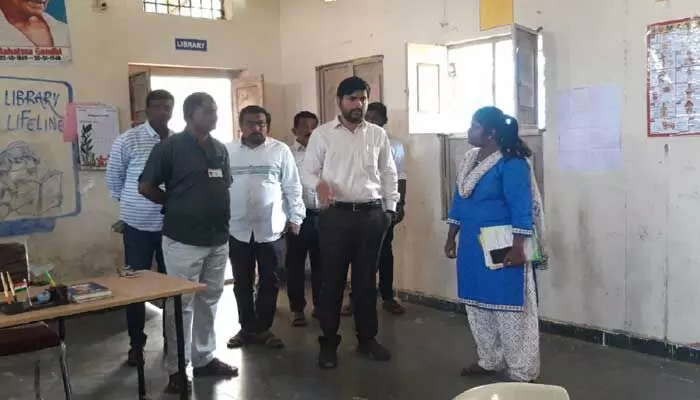 కంప్యూటర్ తరగతులు తప్పనిసరిగా నిర్వహించాలి.. కంప్యూటర్ తరగతులు తప్పనిసరిగా నిర్వహించాలి..