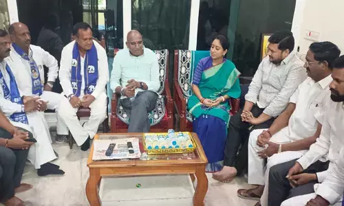 జగిత్యాలలో ఆర్ఎస్‌పీ.. మాజీ మున్సిపల్ చైర్ పర్సన్ భోగ శ్రావణితో చర్చలు