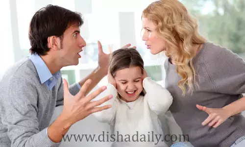 పిల్లల ముందు ఈ పనులను అస్సలు చేయకండి ?