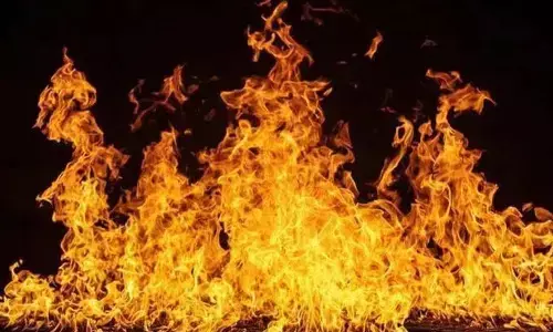 బ్రేకింగ్: హైదరాబాద్‌లో మరో అగ్ని ప్రమాదం.. గోడౌన్ నుండి ఎగసిపడుతోన్న మంటలు