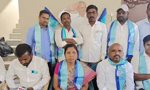 కాంగ్రెస్ లో కష్టపడే వారికి విలువ లేదు..