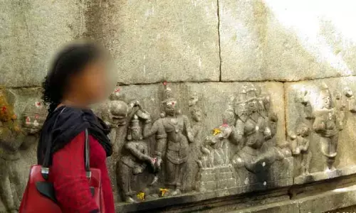 శృంగార కీర్తనల స్వామి.. ఆయన కోరిక తీర్చాలంటే అలా ప్రదక్షిణలు చేయాల్సిందే..!