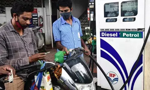 5 శాతం తగ్గిన ఇంధన అమ్మకాలు!
