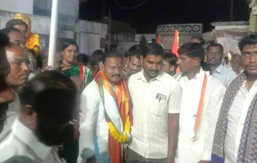 హాత్ సే హాత్ జోడో యాత్రను ప్రారంభించిన పరిగి మాజీ ఎమ్మెల్యే: రామ్మోహన్ రెడ్డి హాత్ సే హాత్ జోడో యాత్రను ప్రారంభించిన పరిగి మాజీ ఎమ్మెల్యే: రామ్మోహన్ రెడ్డి