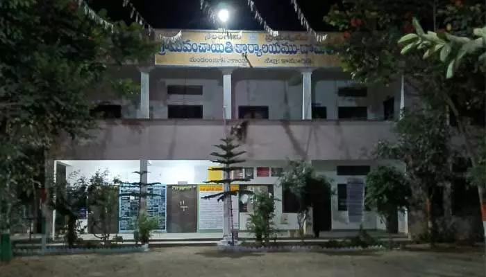 మున్సిపాలిటీగా మారనున్న దోమకొండ...? మున్సిపాలిటీగా మారనున్న దోమకొండ...?