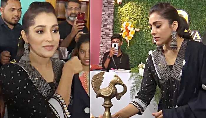 దృశ్య ట్రైనింగ్ అకాడమీ ప్రారంభించిన జబర్దస్త్ యాంకర్.. దృశ్య ట్రైనింగ్ అకాడమీ ప్రారంభించిన జబర్దస్త్ యాంకర్..