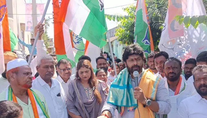 గోదావరిఖనిలో కొనసాగుతున్న హాత్ సే హత్ జోడో యాత్ర గోదావరిఖనిలో కొనసాగుతున్న హాత్ సే హత్ జోడో యాత్ర