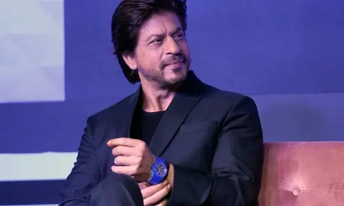Sharukh Khan ధరించిన ఈ వాచ్ ధర ఎంతో తెలిస్తే షాక్ అవ్వాల్సిందే?