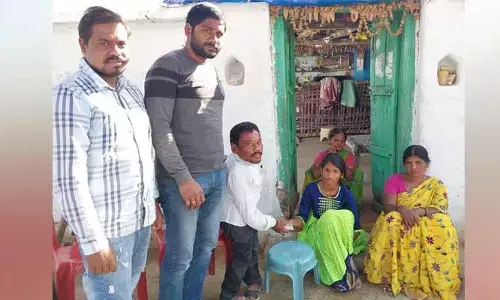రైతు కుటుంబానికి ఆర్థిక సహాయం