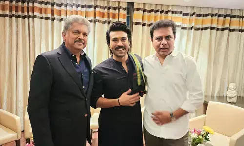 ఒకే వేదికపై ముగ్గురు ప్రముఖులు.. ఆ షోకి ఎప్పుడొస్తారంటూ నెటిజన్ల కామెంట్స్!