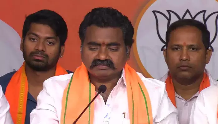 మంత్రి కేటీఆర్ చేనేత పై అసత్య ప్రచారం మంత్రి కేటీఆర్ చేనేత పై అసత్య ప్రచారం