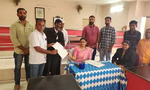 ప్రజాన్యాయపీఠాలతో, న్యాయార్ధులతో మమేకమ్..