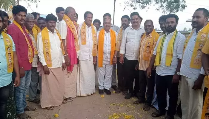 చంద్రబాబు సీఎం అయితేనే ఆదాయం: మాజీ ఎమ్మెల్యే కురుగొండ్ల చంద్రబాబు సీఎం అయితేనే ఆదాయం: మాజీ ఎమ్మెల్యే కురుగొండ్ల