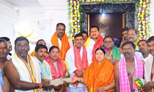 దేవాలయాల అభివృద్ధికి సంపూర్ణ సహకారం : ఎమ్మెల్యే మహిపాల్ రెడ్డి