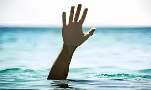 విషాదం: ఇద్దరు కొడుకులను బావిలో నెట్టి తాను దూకి... ఆ తరువాత ఏమైందంటే..