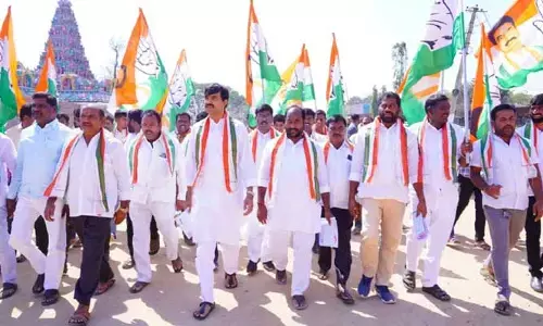 ఇచ్చిన హామీలను విస్మరించిన కేంద్ర, రాష్ట్ర ప్రభుత్వాలు