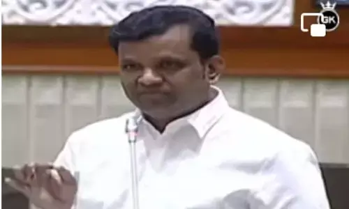 ఆ కళాశాలలను ఎట్లా నడిపిస్తుండ్రో.. అసెంబ్లీలో ఎమ్మెల్యే గాదరి కిషోర్