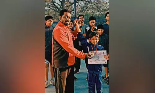 జూనియర్ బాక్సింగ్ ఛాంపియన్షిప్ కైవసం చేసుకున్న కార్తికేయ
