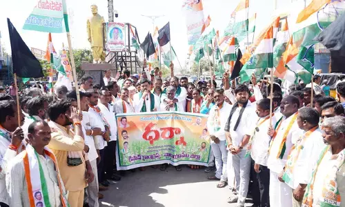 నిరంతర విద్యుత్ పేరుతో రైతులను మోసం చేస్తున్న ప్రభుత్వం