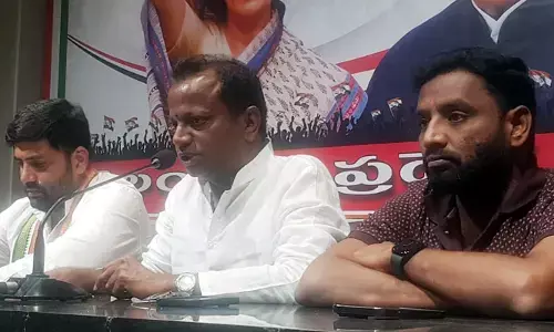 కేసీఆర్ న్యూట్రిషన్ కిట్లలో గోల్ మాల్: మాజీ ఎమ్మెల్యే