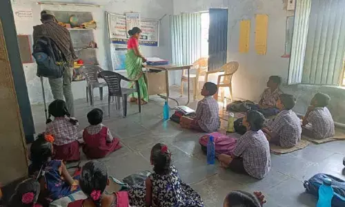 ఉపాధ్యాయుల పై చర్యలు తీసుకోవాలి..