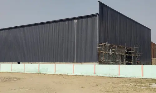 అగ్గి రాజేస్తున్నా.. ఆగని అక్రమ నిర్మాణాలు ..?