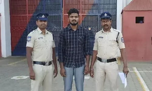 మహిళను వేధించిన వ్యక్తికి జైలు