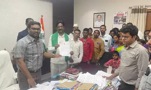 గల్ఫ్ ఉద్యోగాల పేరుతో మోసం చేసిన వ్యక్తి పై చర్యలు తీసుకోవాలి..