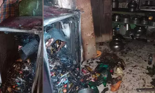 షార్ట్ సర్క్యూట్ తో ఇంట్లో సామాగ్రి దగ్ధం