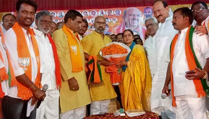 టీఆర్ఎస్ కు ప్రత్యామ్నాయం బీజేపీ.. టీఆర్ఎస్ కు ప్రత్యామ్నాయం బీజేపీ..