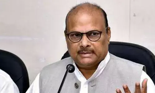 అన్ని అప్పులు ఎందుకు చేశావ్ జగన్: Yanamala