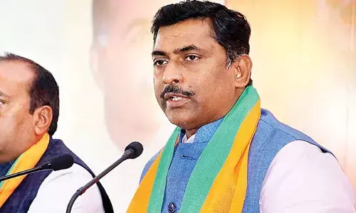 కాంగ్రెస్ నుండి సస్పెండ్ అవ్వడం కోసమే కోమటిరెడ్డి కామెంట్స్: మురళీధర్ రావు కీలక వ్యాఖ్యలు