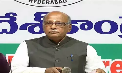 ఏడాదికి 2కోట్ల జాజ్స్ అని చెప్పి.. 9 ఏళ్లలో నిరుద్యోగులకు చుక్కలు చూపించారు: నిరంజన్​