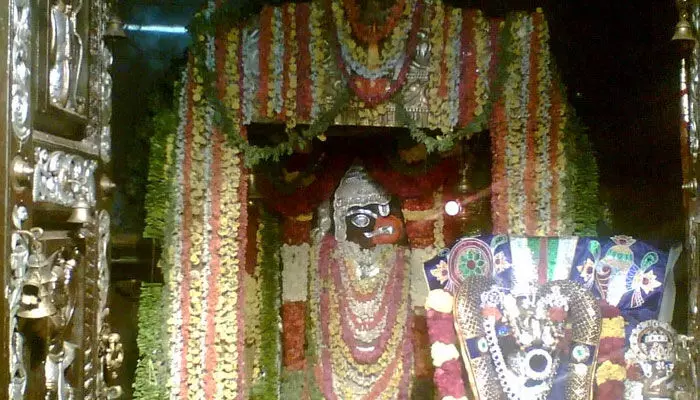 Hanuman : రాముడు గోటితో గీసిన ఆంజనేయ స్వామి ఎక్కడున్నాడంటే ? Hanuman : రాముడు గోటితో గీసిన ఆంజనేయ స్వామి ఎక్కడున్నాడంటే ?