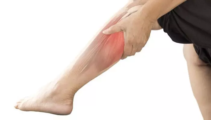 Cramps : కాళ్లు, చేతులు తిమ్మిర్లకు గురవుతున్నాయా? Cramps : కాళ్లు, చేతులు తిమ్మిర్లకు గురవుతున్నాయా?