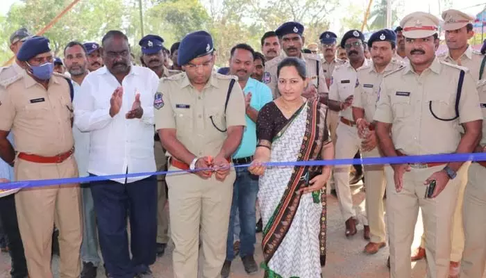 పోలీస్ సిబ్బంది తమ ఆరోగ్యాల పట్ల జాగ్రత్తలు తీసుకోవాలి: ఎస్పీ వినీత్ పోలీస్ సిబ్బంది తమ ఆరోగ్యాల పట్ల జాగ్రత్తలు తీసుకోవాలి: ఎస్పీ వినీత్
