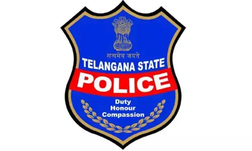 ఆ విషయంలో మినహాయింపు ఇవ్వాలని.. మహిళా ఎస్సై, కానిస్టేబుల్ అభ్యర్థుల ధర్నా