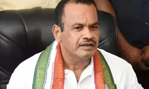 ఎంపీ కోమటిరెడ్డిపై బీఆర్ఎస్ కార్యకర్తల దాడి