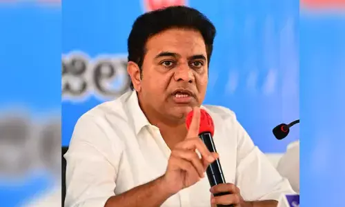 గుజరాత్ గిఫ్ట్ కంటే హైదరాబాద్ బెస్ట్.. కేంద్ర మంత్రి నిర్మలకు మంత్రి కేటీఆర్ లేఖ