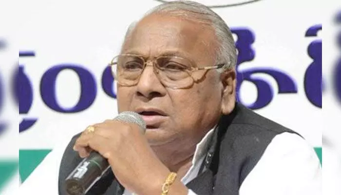 బీజేపీలో స్వాతంత్య్ర సమరయోధులు లేరు: వీహెచ్ బీజేపీలో స్వాతంత్య్ర సమరయోధులు లేరు: వీహెచ్