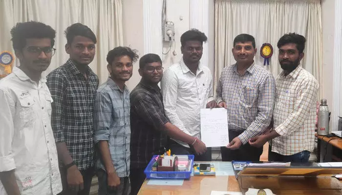 నిజాం కాలేజీ లైబ్రరీకి అంబేద్కర్ పేరు పెట్టండి నిజాం కాలేజీ లైబ్రరీకి అంబేద్కర్ పేరు పెట్టండి