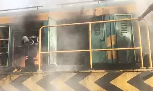 NTTPS Loco Shed: రైలు ఇంజిన్‌లో డీజిల్ లీక్.. చెలరేగిన మంటలు
