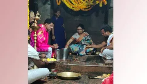 జోగులాంబ దేవాలయాన్ని నిర్లక్ష్యం చేస్తున్న రాష్ట్ర ప్రభుత్వం : డీకే అరుణ జోగులాంబ దేవాలయాన్ని నిర్లక్ష్యం చేస్తున్న రాష్ట్ర ప్రభుత్వం : డీకే అరుణ