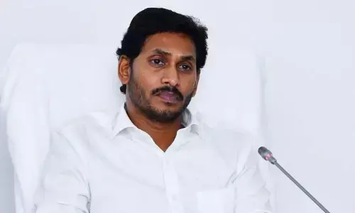 భీమవరంకు సీఎం జగన్.. పాతపాటి సర్రాజు కు నివాళులు