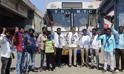 ప్రభుత్వ అధికారులా ? బీఆర్ఎస్ పార్టీ తొత్తులా ? : బీఎస్పీ