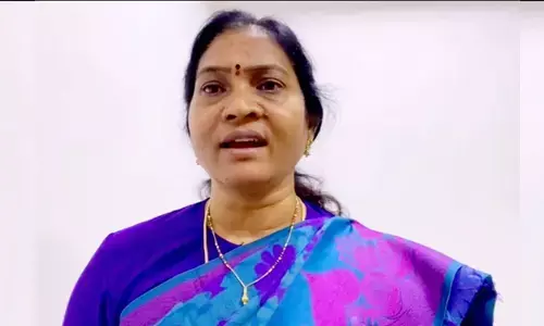 తెలంగాణ వచ్చినా కూడా ఆంధ్రా ఉద్యోగులేనా..? కేటీఆర్‌పై ఇందిరా శోభన్ ఫైర్