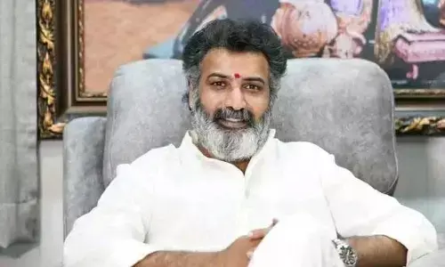 Tarakaratnaకు మహాప్రస్థానంలో అంత్యక్రియలు
